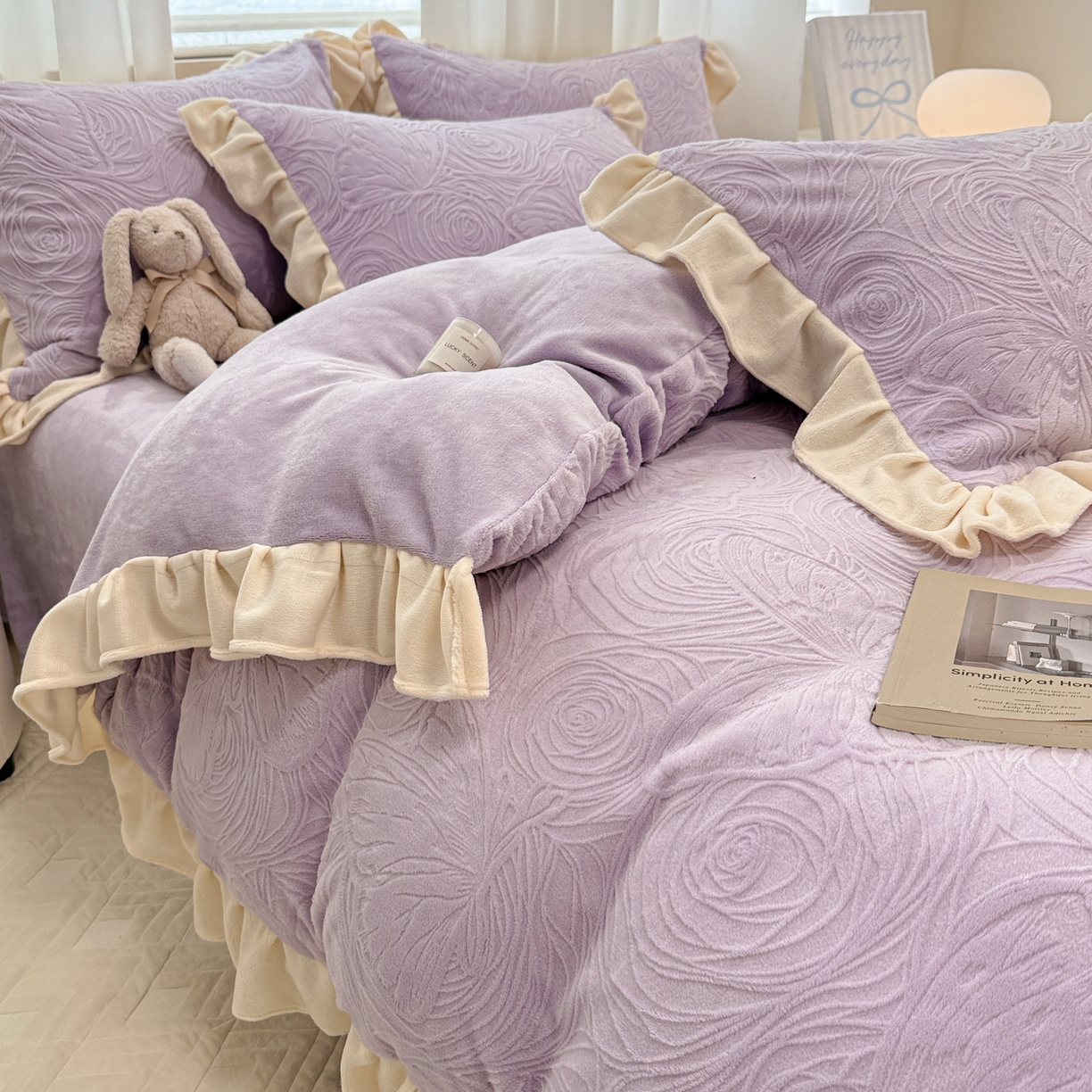 91家纺网 家纺一手货源 找家纺 懒猫家纺 2025新款亲肤舒适牛奶绒四件套-千寻花语系列 千寻花语-玫紫