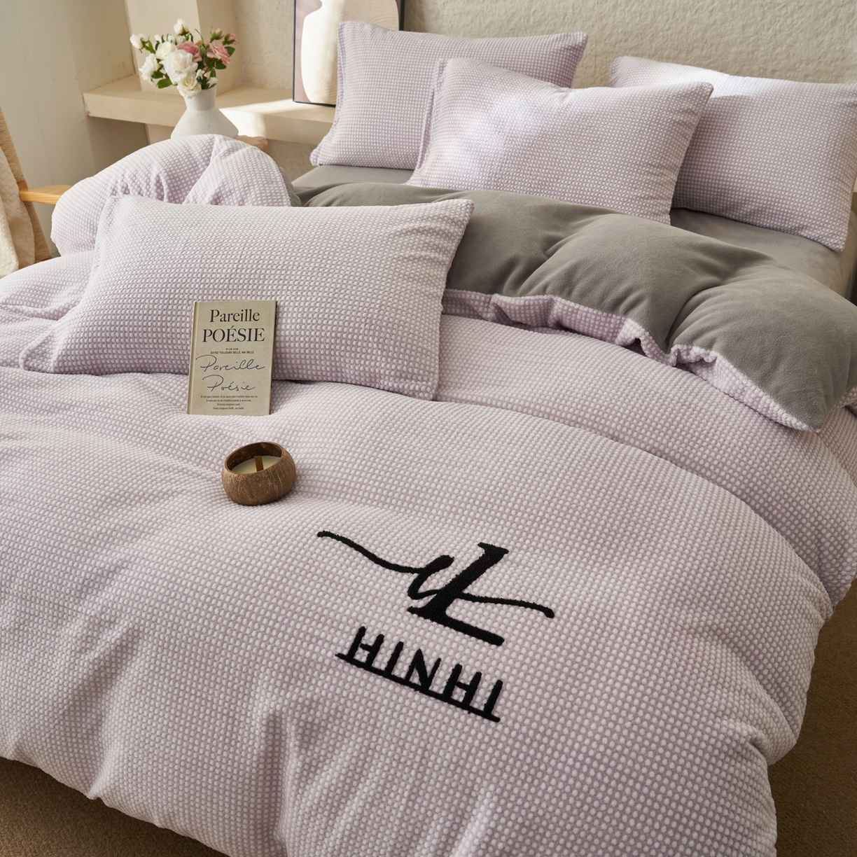 91家纺网 家纺一手货源 找家纺 早晨家纺 2025新款深蓝款阳离子提花牛奶绒四件套 深蓝-紫