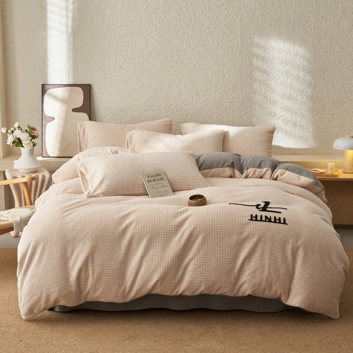 91家纺网 家纺一手货源 找家纺 早晨家纺 2025新款深蓝款阳离子提花牛奶绒四件套 深蓝-黄