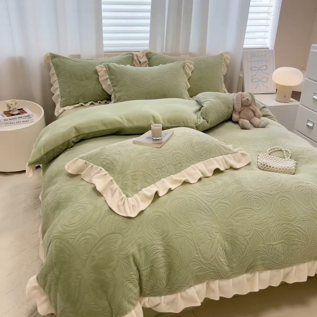 91家纺网 家纺一手货源 找家纺 懒猫家纺 2025新款亲肤舒适牛奶绒四件套-千寻花语系列 千寻花语-雅绿