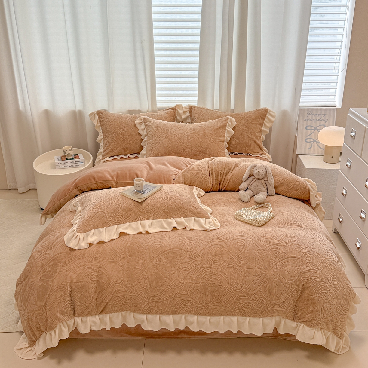 91家纺网 家纺一手货源 找家纺 （总）懒猫家纺 2025新款亲肤舒适牛奶绒四件套-千寻花语系列