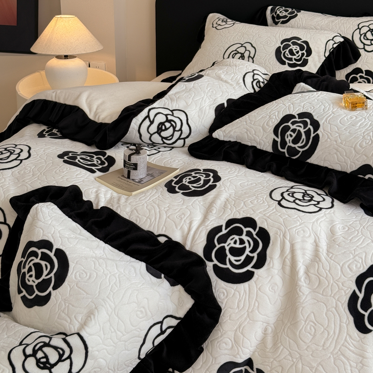 91家纺网 家纺一手货源 找家纺 （总）懒猫家纺 2025新款亲肤舒适牛奶绒四件套-可可小姐系列