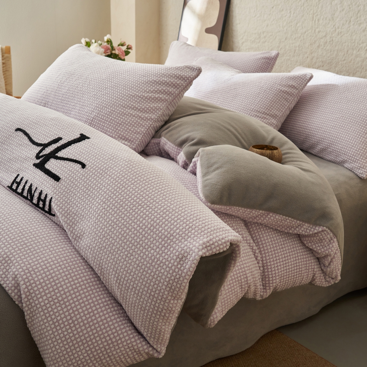 91家纺网 家纺一手货源 找家纺 （总）早晨家纺 2025新款深蓝款阳离子提花牛奶绒四件套