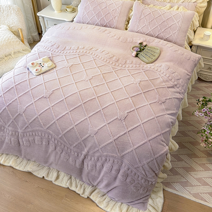 91家纺网 家纺一手货源 找家纺 （总）宜凡家纺 2025新款兔绒提花牛奶绒夹棉床裙四件套（森林密语）