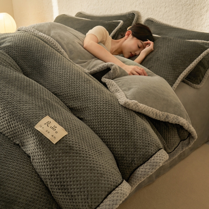 91家纺网 家纺一手货源 找家纺 （总）早晨家纺 2025新款尚流款牛奶绒提花四件套