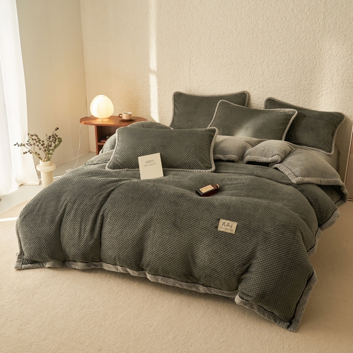 91家纺网 家纺一手货源 找家纺 早晨家纺 2025新款尚流款牛奶绒提花四件套 尚流-深灰