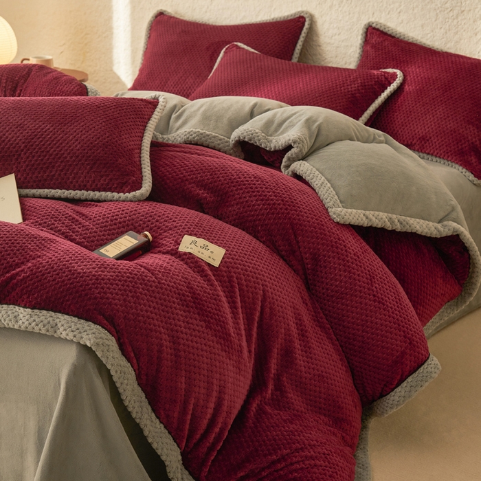 91家纺网 家纺一手货源 找家纺 早晨家纺 2025新款尚流款牛奶绒提花四件套 尚流-酒红