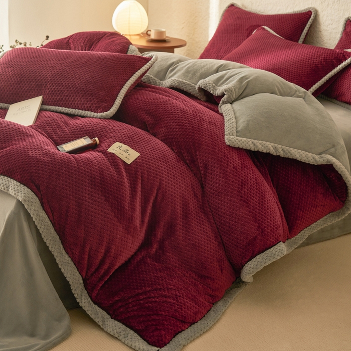 91家纺网 家纺一手货源 找家纺 早晨家纺 2025新款尚流款牛奶绒提花四件套 尚流-酒红