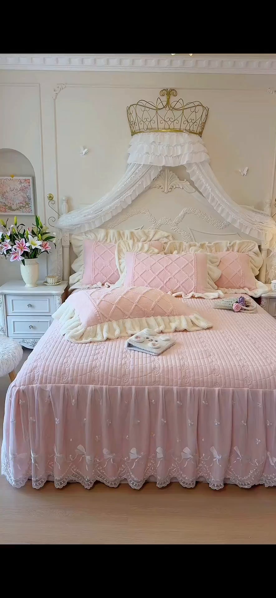 91家纺网 家纺一手货源 找家纺 宜凡家纺 2025新款兔绒提花牛奶绒夹棉床裙四件套（森林密语） 森林密语-玉色