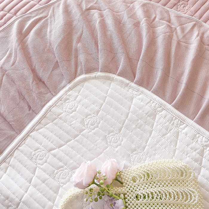 91家纺网 家纺一手货源 找家纺 宜凡家纺 2025新款兔绒提花牛奶绒夹棉床盖四件套（森林密语） 森林密语 豆沙紫