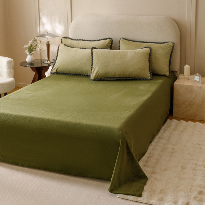 91家纺网 家纺一手货源 找家纺 早晨家纺 2025新款牛奶绒双拼四件套 双拼浅水绿+橄榄绿