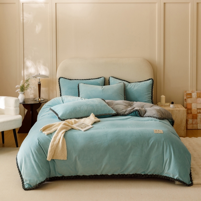 91家纺网 家纺一手货源 找家纺 早晨家纺 2025新款牛奶绒双拼四件套 双拼孔蓝+浅灰