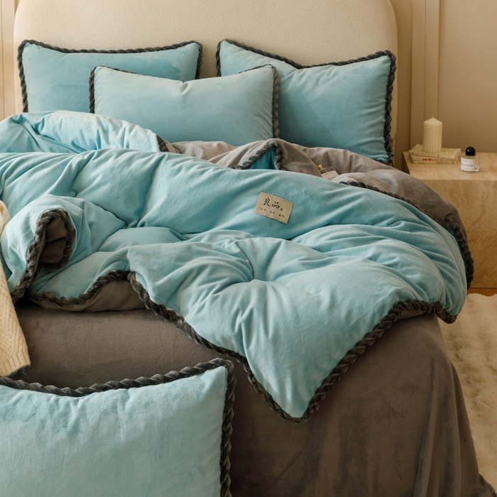 91家纺网 家纺一手货源 找家纺 早晨家纺 2025新款牛奶绒双拼四件套 双拼孔蓝+浅灰