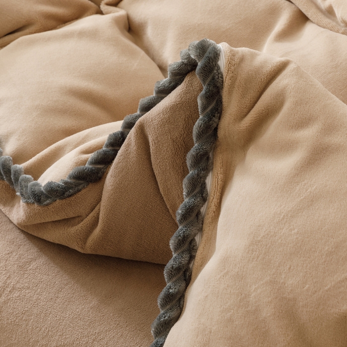 91家纺网 家纺一手货源 找家纺 早晨家纺 2025新款牛奶绒双拼四件套 双拼米驼+奶茶咖