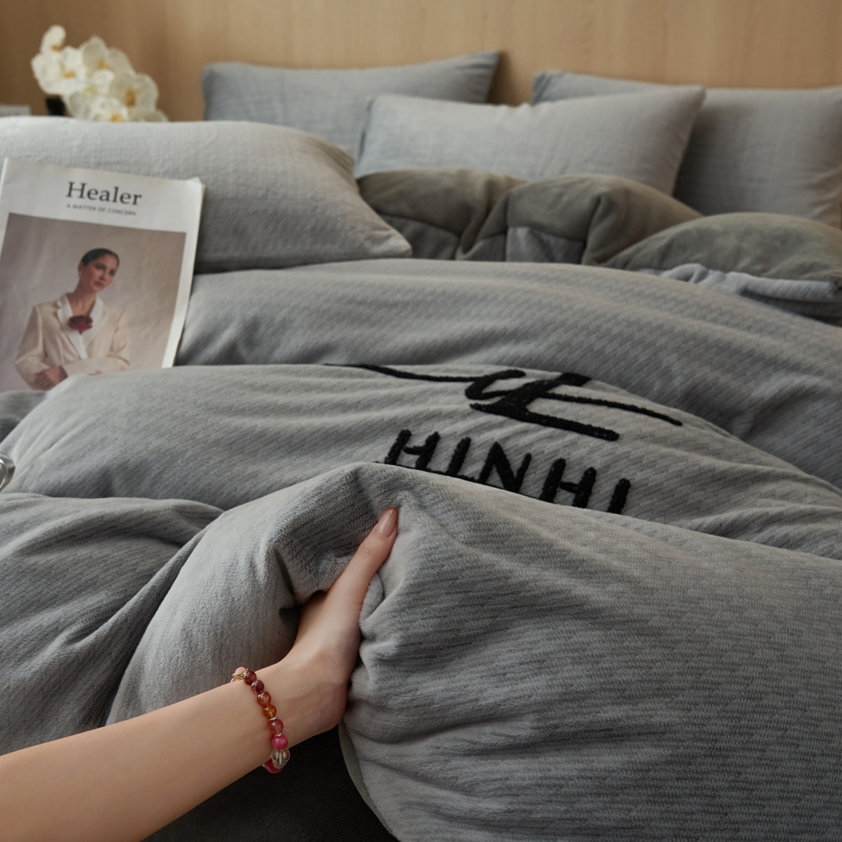 91家纺网 家纺一手货源 找家纺 （总）早晨家纺 2025新款流星款阳离子提花兔毛牛奶绒四件套