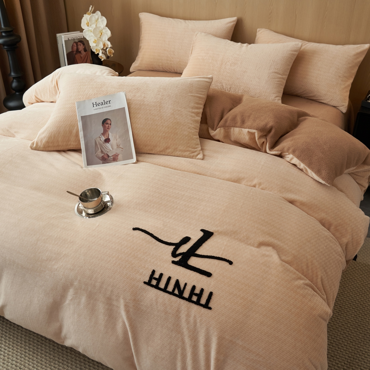 91家纺网 家纺一手货源 找家纺 早晨家纺 2025新款流星款阳离子提花兔毛牛奶绒四件套 流星-米驼