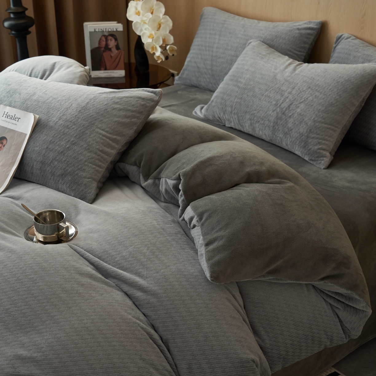 91家纺网 家纺一手货源 找家纺 早晨家纺 2025新款流星款阳离子提花兔毛牛奶绒四件套 流星-银灰