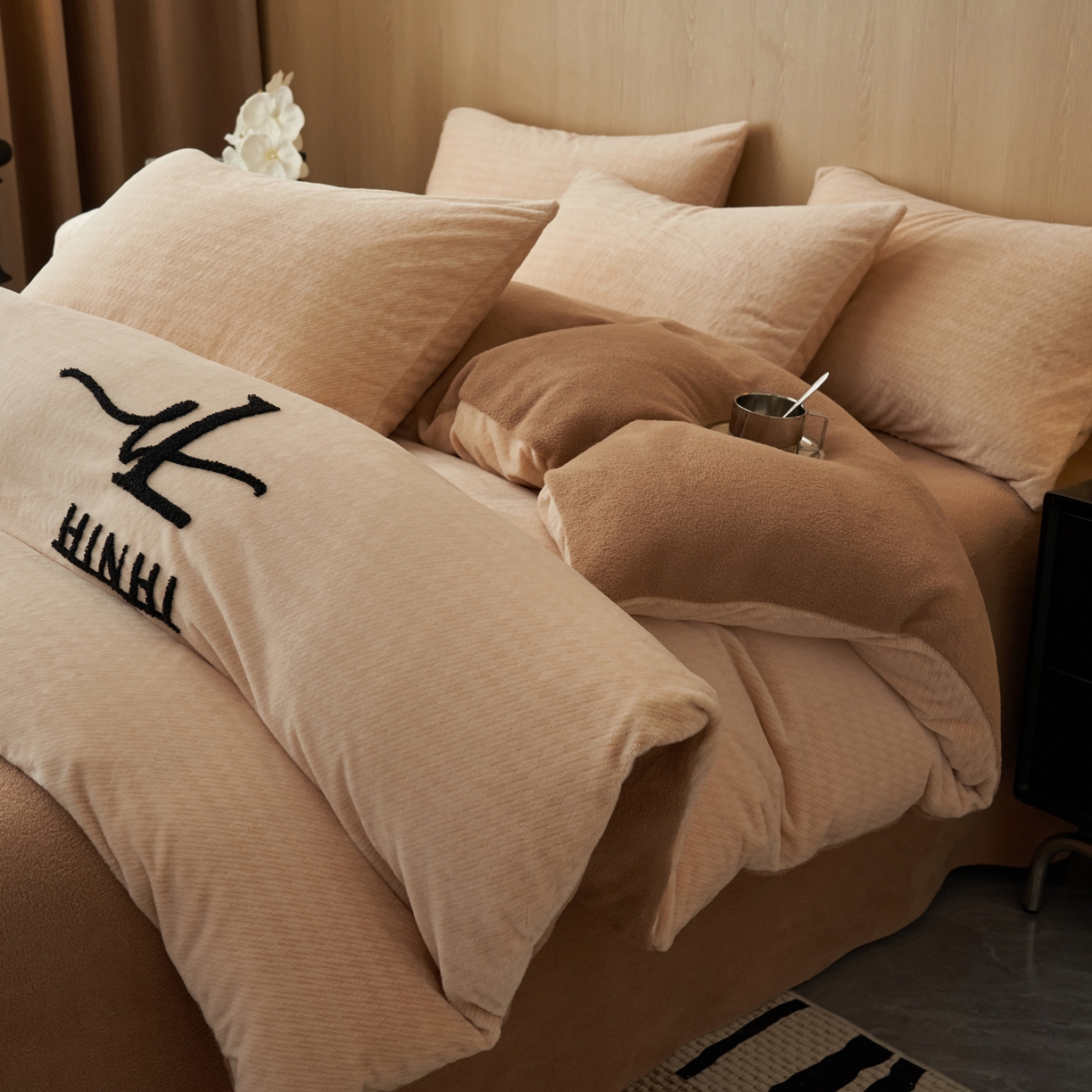 91家纺网 家纺一手货源 找家纺 早晨家纺 2025新款流星款阳离子提花兔毛牛奶绒四件套 流星-米驼