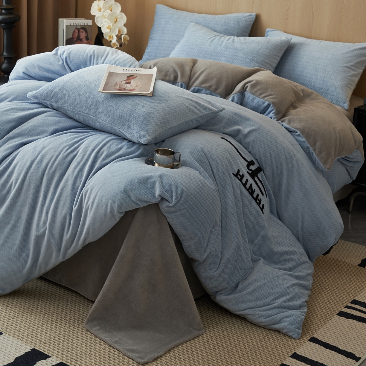 91家纺网 家纺一手货源 找家纺 早晨家纺 2025新款流星款阳离子提花兔毛牛奶绒四件套 流星-雾蓝