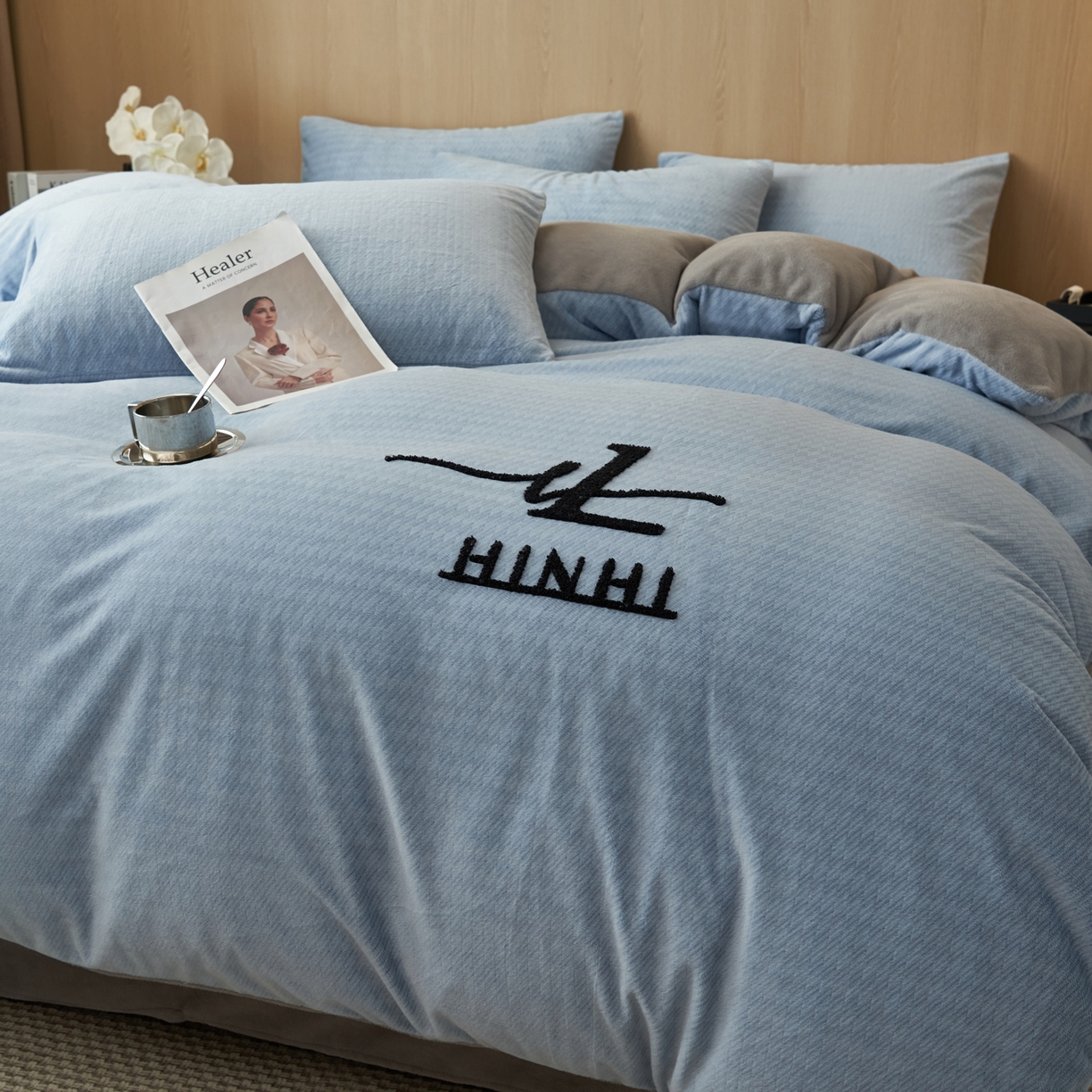 91家纺网 家纺一手货源 找家纺 早晨家纺 2025新款流星款阳离子提花兔毛牛奶绒四件套 流星-雾蓝