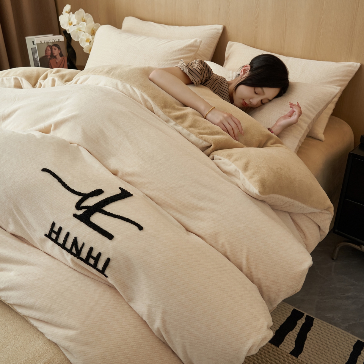 91家纺网 家纺一手货源 找家纺 早晨家纺 2025新款流星款阳离子提花兔毛牛奶绒四件套 流星-奶白