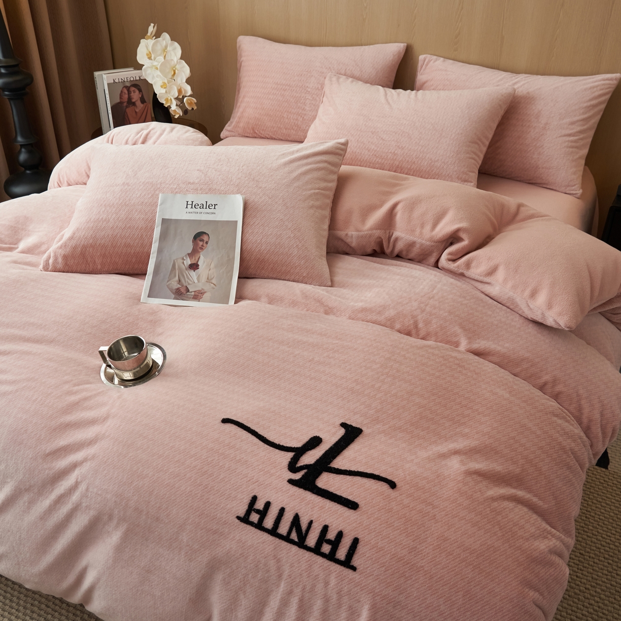 91家纺网 家纺一手货源 找家纺 早晨家纺 2025新款流星款阳离子提花兔毛牛奶绒四件套 流星-豆沙