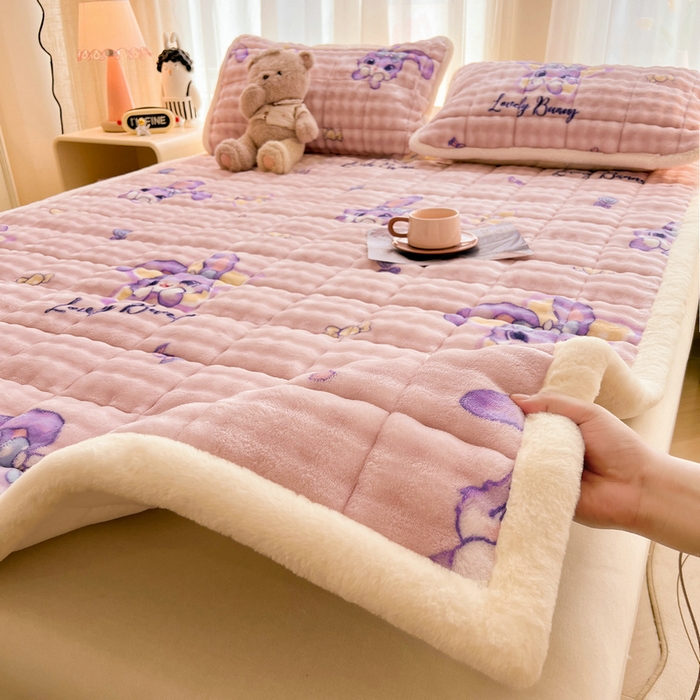 91家纺网 家纺一手货源 找家纺 （总）梵朴 2025新款牛奶绒泡泡兔毛绒床垫学生宿舍床褥子床护垫大床款印花系列