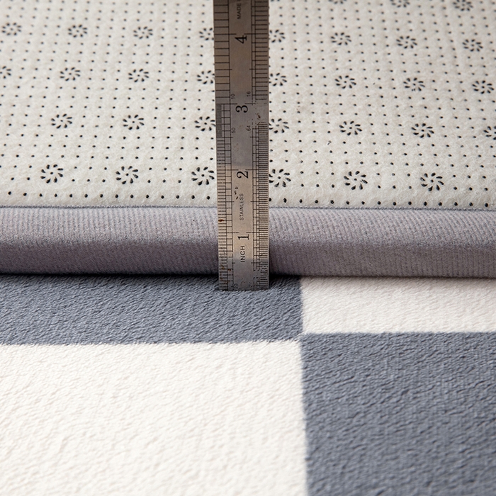 91家纺网 家纺一手货源 找家纺 北辰 2025新款牛奶绒地垫打地铺神器床边垫床垫遮盖物客厅地垫可定制 方格熊猫蓝灰