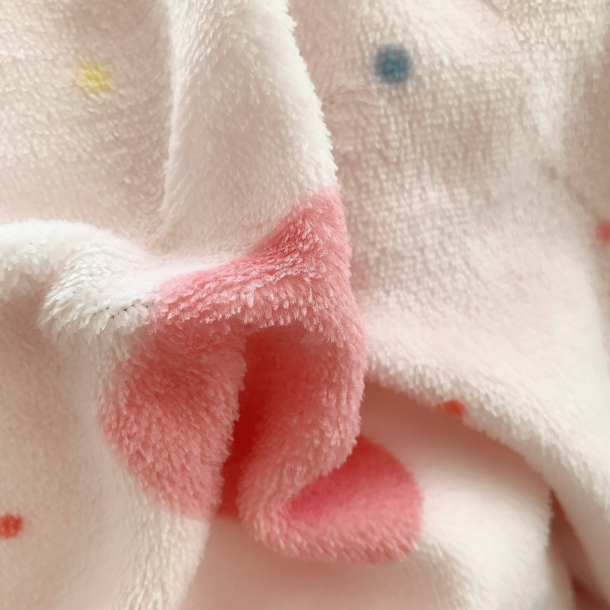 91家纺网 家纺一手货源 找家纺 莱豫家纺 2025新款加厚牛奶绒三件套四件套保暖不静电 爱心草莓