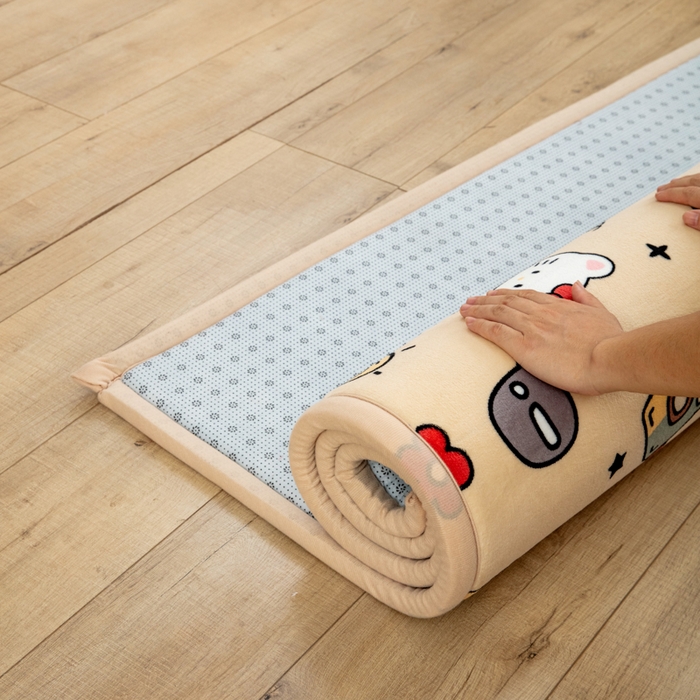 91家纺网 家纺一手货源 找家纺 北辰 2025新款牛奶绒地垫打地铺神器床边垫床垫遮盖物客厅地垫可定制 欢乐假日