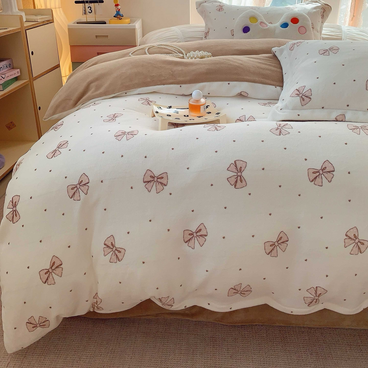 91家纺网 家纺一手货源 找家纺 莱豫家纺 2025新款加厚牛奶绒三件套四件套保暖不静电 爱心如辰