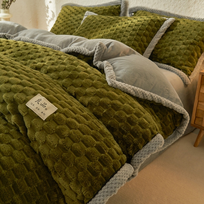 91家纺网 家纺一手货源 找家纺 早晨家纺 2025新款金贵款牛奶绒提花四件套 金贵-橄榄绿