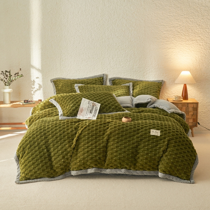 91家纺网 家纺一手货源 找家纺 早晨家纺 2025新款金贵款牛奶绒提花四件套 金贵-橄榄绿