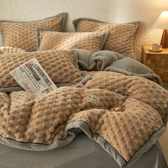 91家纺网 家纺一手货源 找家纺 早晨家纺 2025新款金贵款牛奶绒提花四件套 金贵-米驼