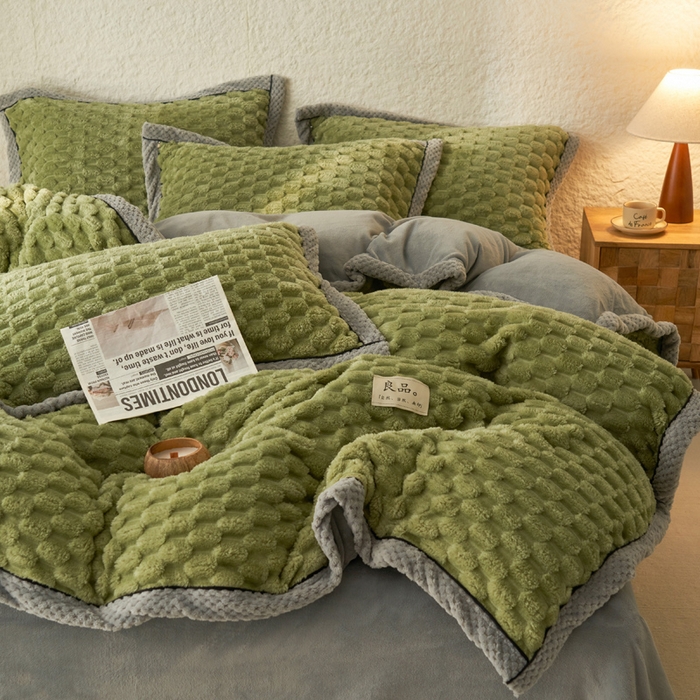 91家纺网 家纺一手货源 找家纺 早晨家纺 2025新款金贵款牛奶绒提花四件套 金贵-草绿