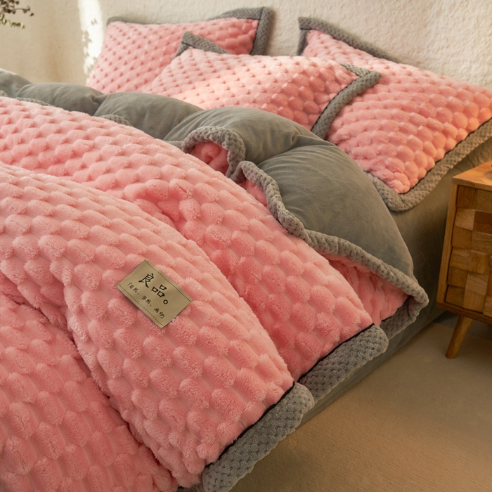 91家纺网 家纺一手货源 找家纺 早晨家纺 2025新款金贵款牛奶绒提花四件套 金贵-玉粉