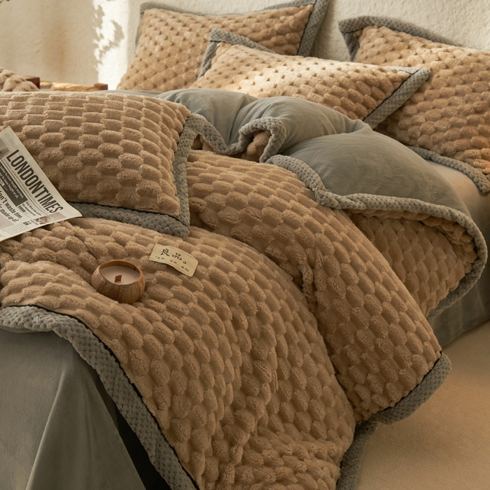 91家纺网 家纺一手货源 找家纺 早晨家纺 2025新款金贵款牛奶绒提花四件套 金贵-米驼