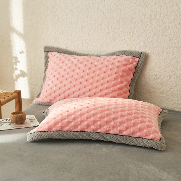 91家纺网 家纺一手货源 找家纺 早晨家纺 2025新款金贵款牛奶绒提花四件套 金贵-玉粉