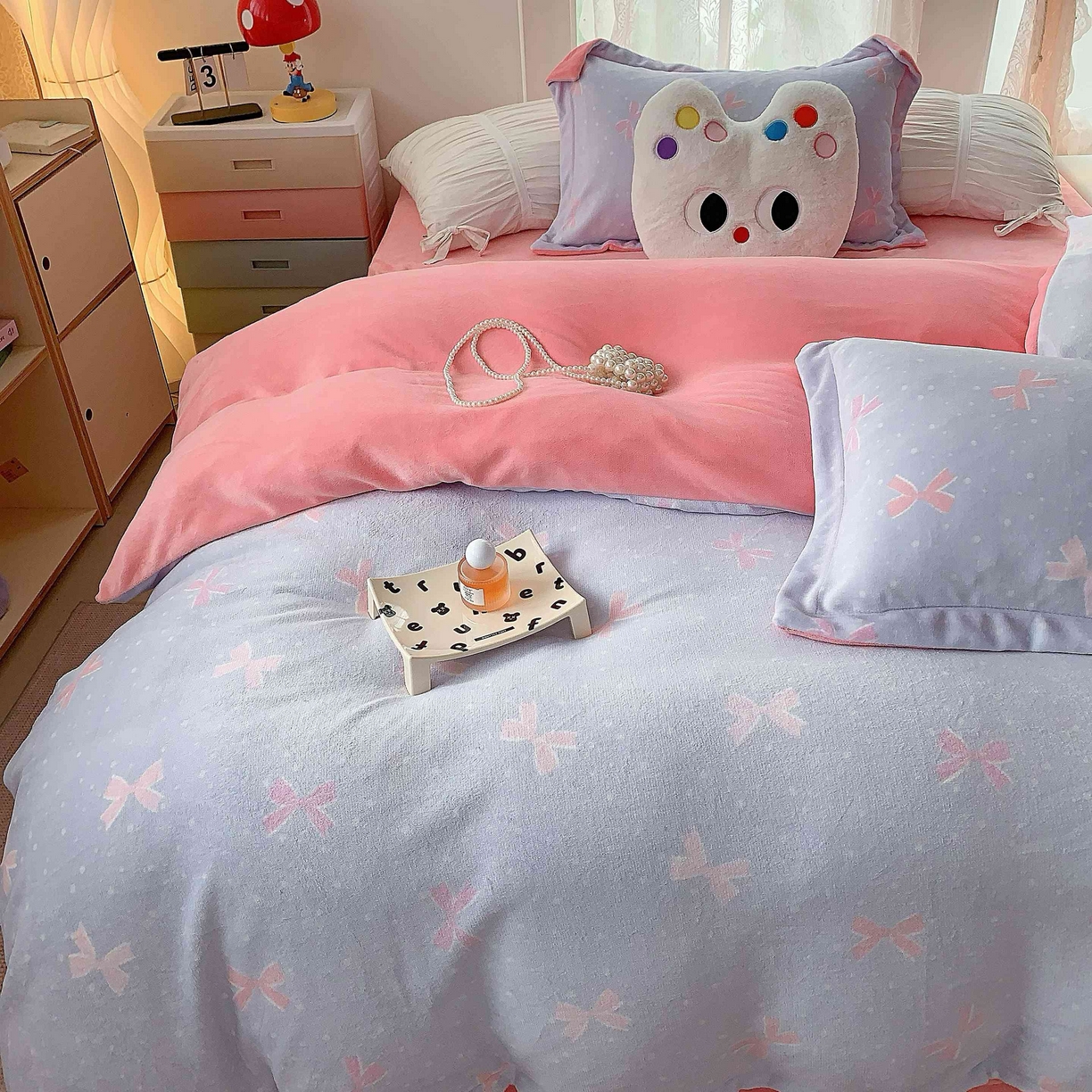 91家纺网 家纺一手货源 找家纺 莱豫家纺 2025新款加厚牛奶绒三件套四件套保暖不静电 蝶影