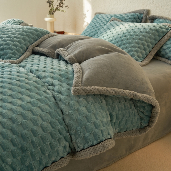 91家纺网 家纺一手货源 找家纺 早晨家纺 2025新款金贵款牛奶绒提花四件套 金贵-宾利蓝