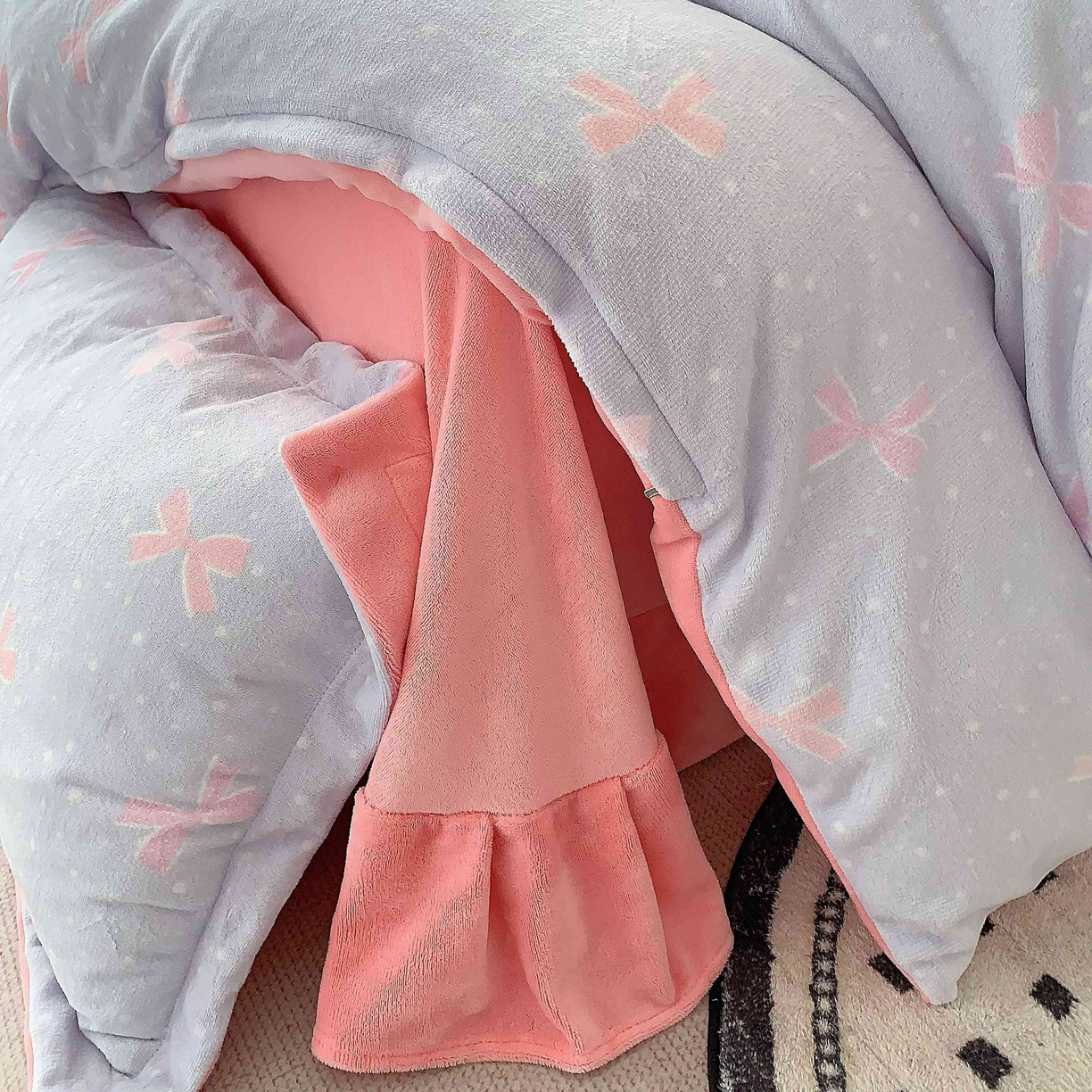 91家纺网 家纺一手货源 找家纺 莱豫家纺 2025新款加厚牛奶绒三件套四件套保暖不静电 蝶影