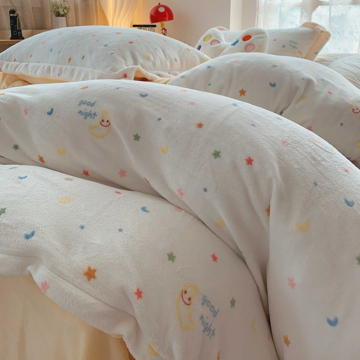 91家纺网 家纺一手货源 找家纺 莱豫家纺 2025新款加厚牛奶绒三件套四件套保暖不静电 繁星