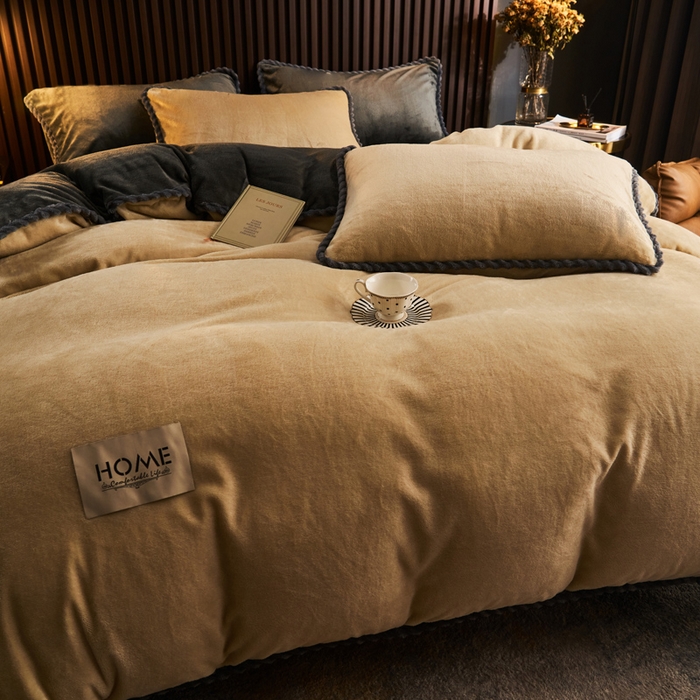 91家纺网 家纺一手货源 找家纺 早晨家纺 2025新款黑金牛奶绒纯色四件套-风格2 黑金-米驼