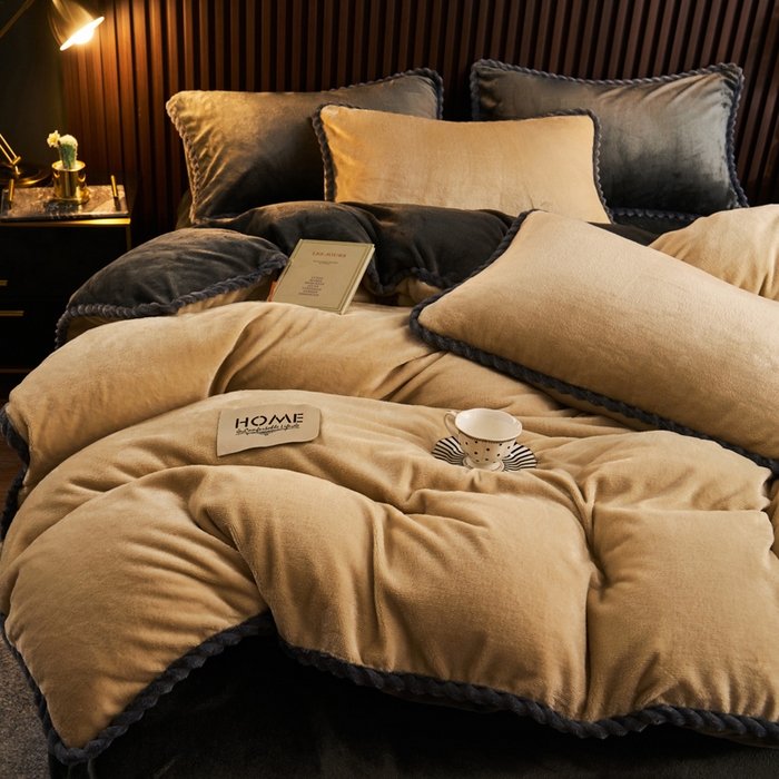 91家纺网 家纺一手货源 找家纺 早晨家纺 2025新款黑金牛奶绒纯色四件套-风格2 黑金-米驼