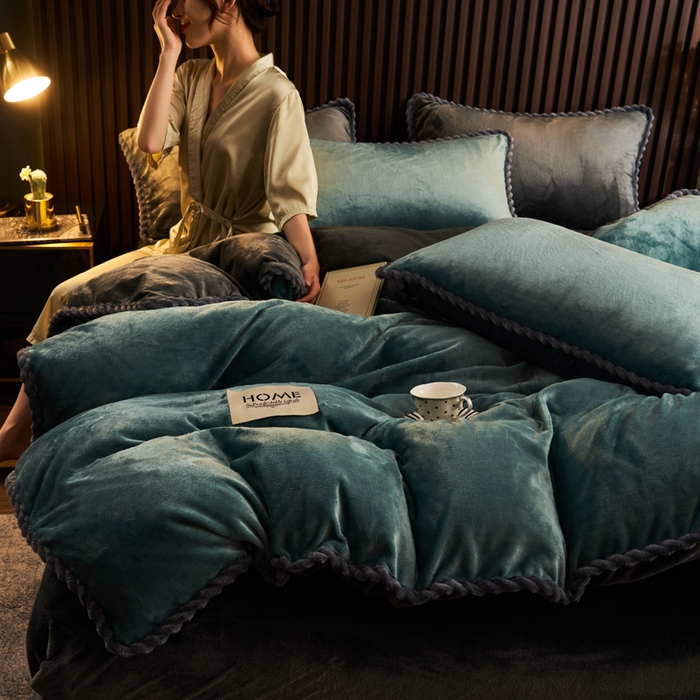 91家纺网 家纺一手货源 找家纺 早晨家纺 2025新款黑金牛奶绒纯色四件套-风格2 黑金-孔雀蓝