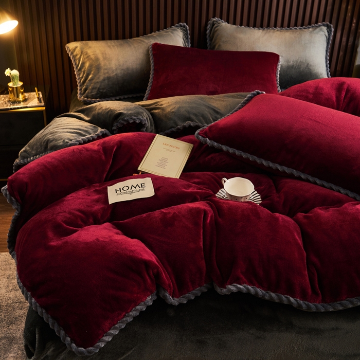 91家纺网 家纺一手货源 找家纺 早晨家纺 2025新款黑金牛奶绒纯色四件套-风格2 黑金-酒红