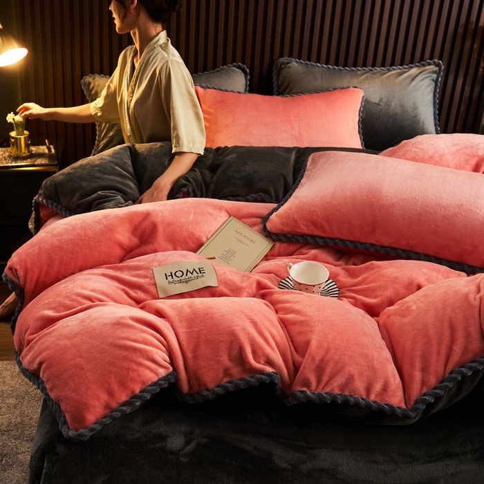 91家纺网 家纺一手货源 找家纺 早晨家纺 2025新款黑金牛奶绒纯色四件套-风格2 黑金-玉色