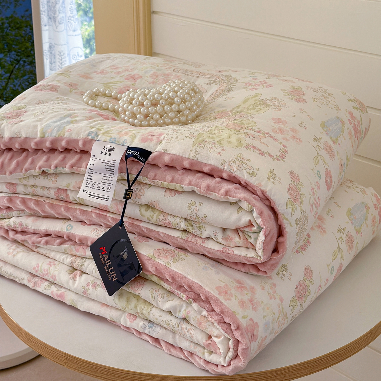 91家纺网 家纺一手货源 找家纺 麦伦家居 2025新款全棉双层纱3D豆豆被系列被子被芯（可配四件套） 庄园秘境