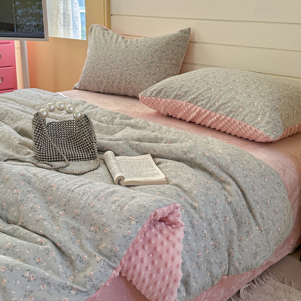 91家纺网 家纺一手货源 找家纺 麦伦家居 2025新款全棉双层纱3D豆豆被系列被子被芯（可配四件套） 星奈绿