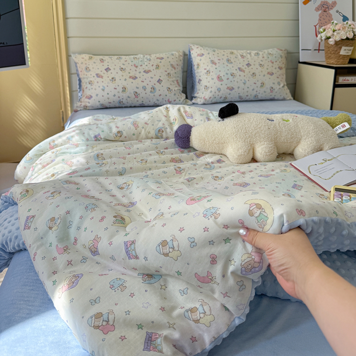 91家纺网 家纺一手货源 找家纺 麦伦家居 2025新款全棉双层纱3D豆豆被系列被子被芯（可配四件套） 晚安熊